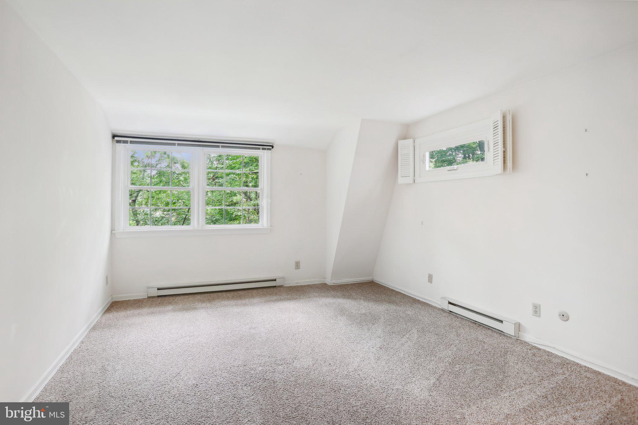 435 N PINE TOP PLACE