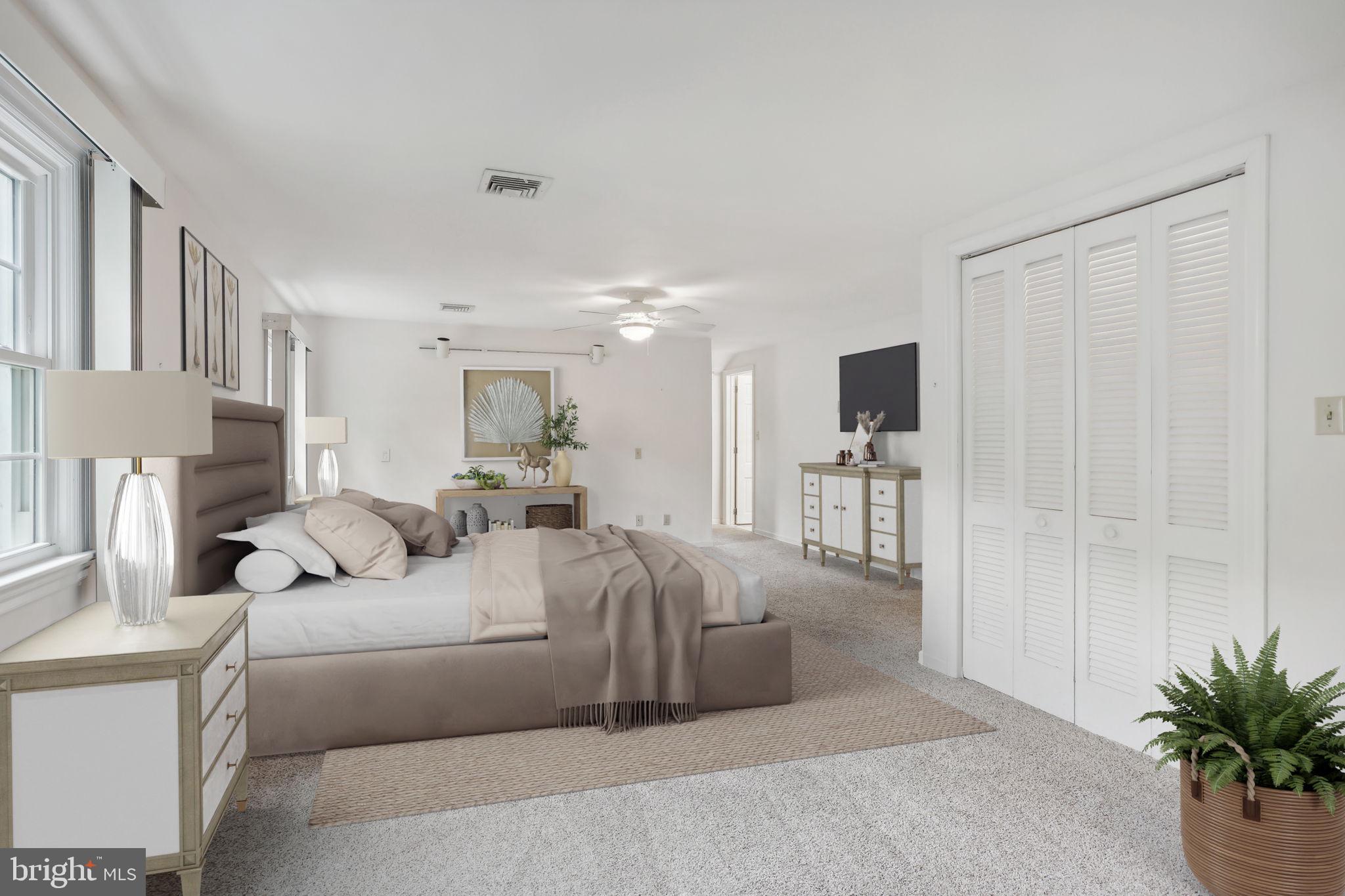 435 N PINE TOP PLACE