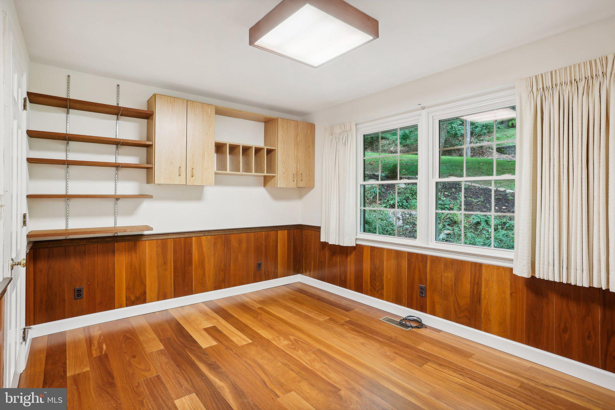 435 N PINE TOP PLACE