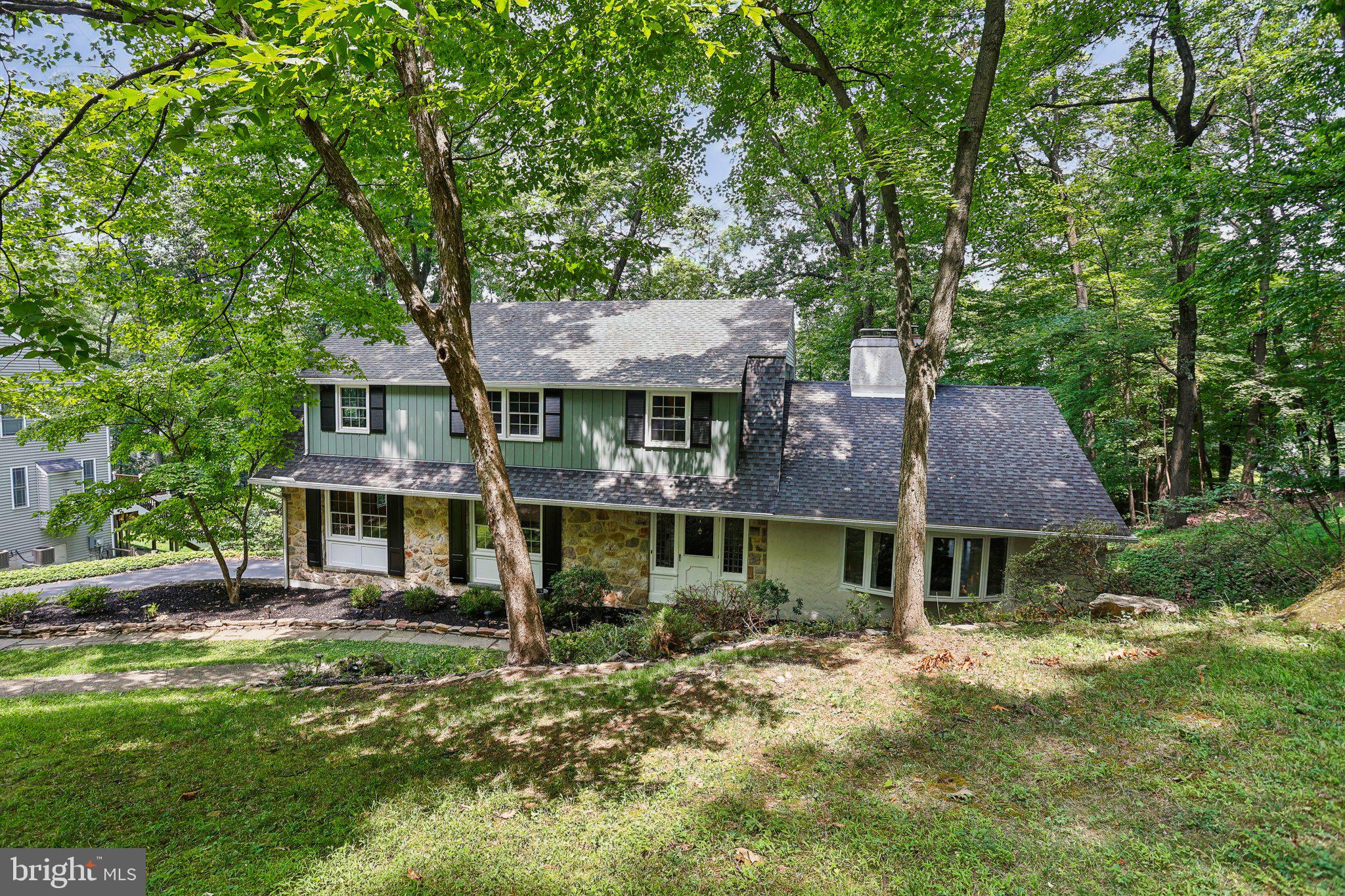 435 N PINE TOP PLACE