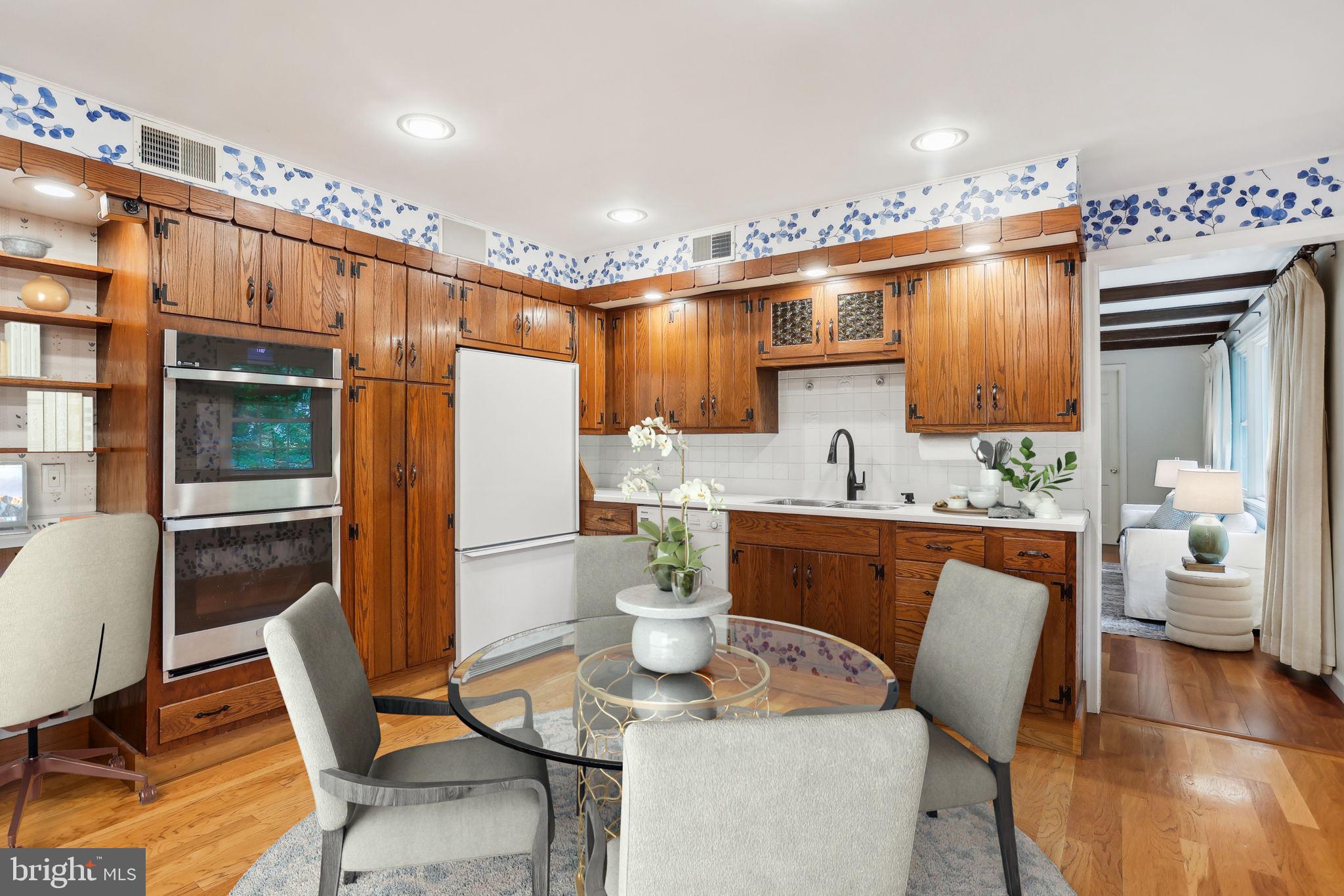 435 N PINE TOP PLACE