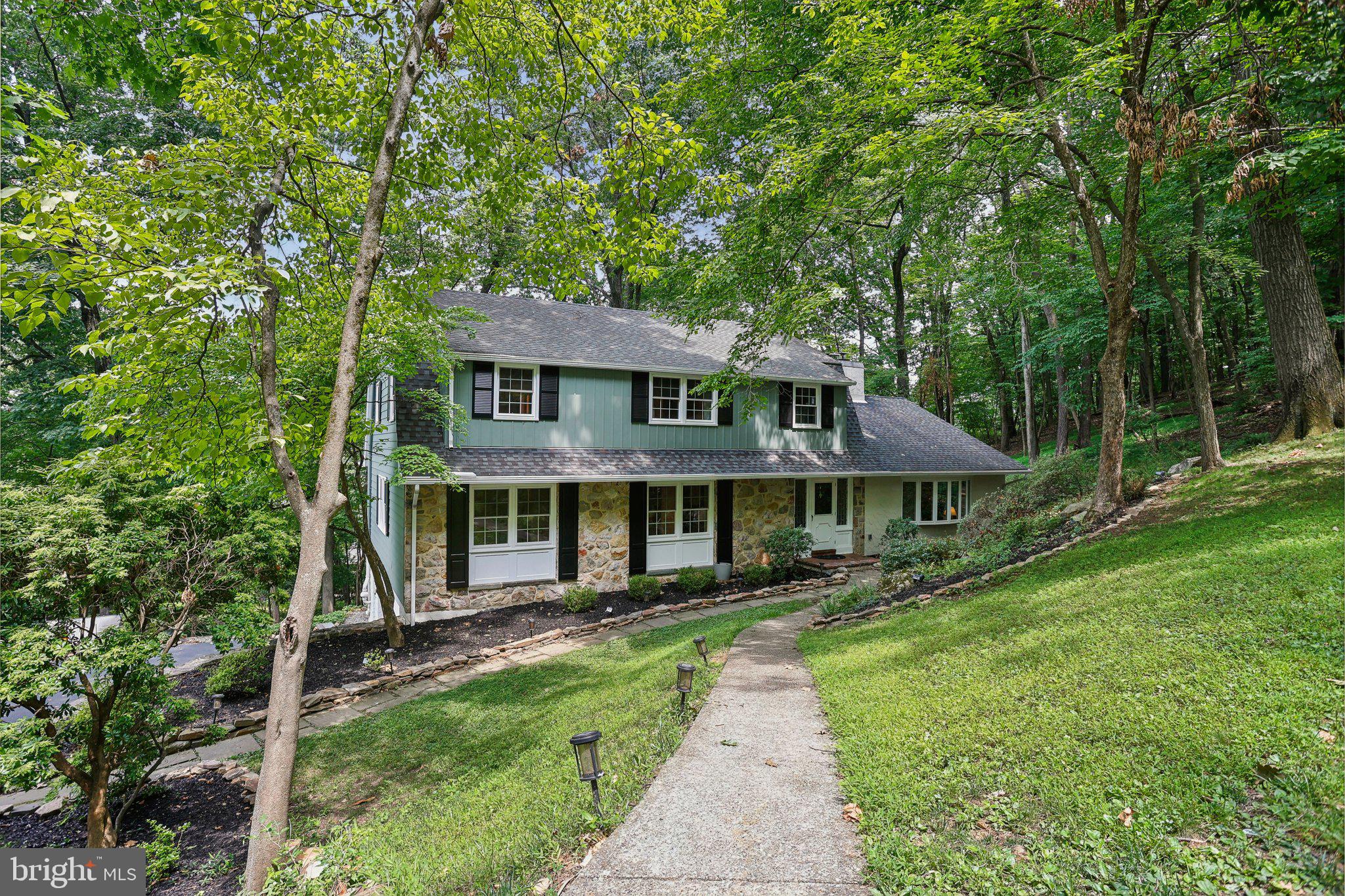 435 N PINE TOP PLACE