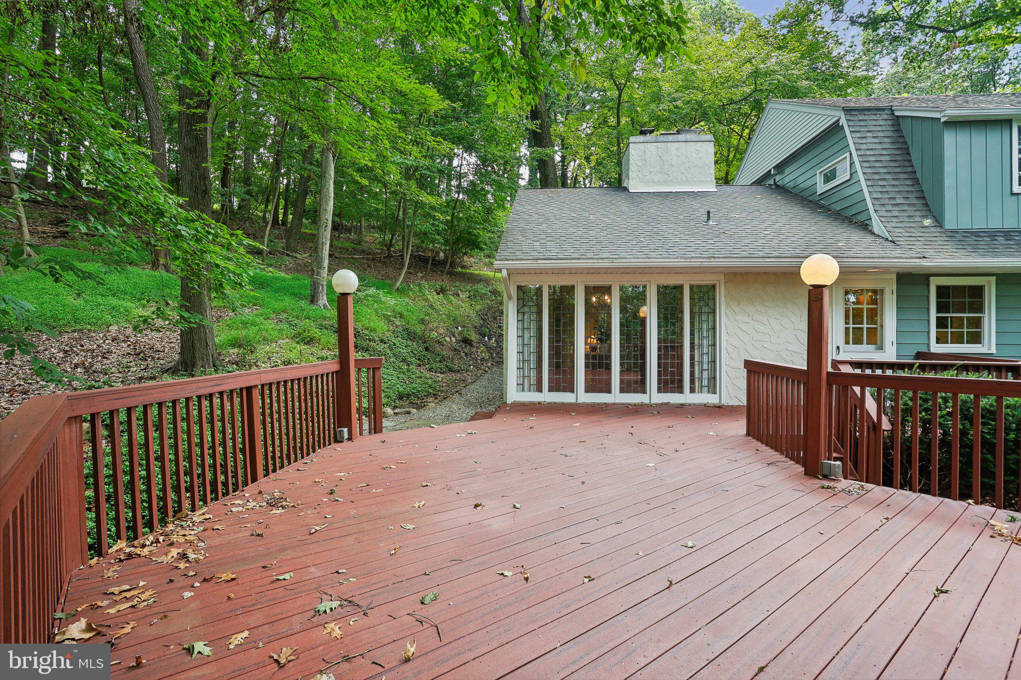 435 N PINE TOP PLACE
