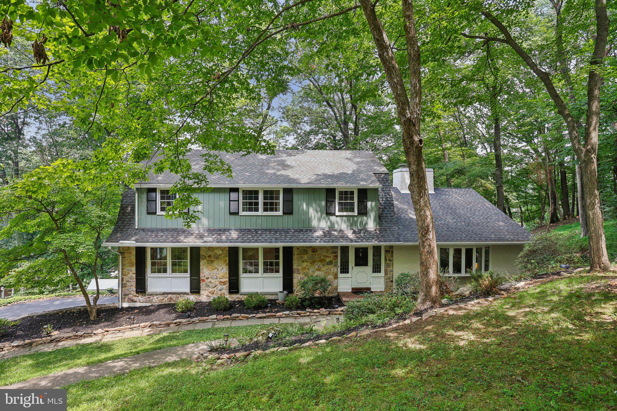 435 N PINE TOP PLACE