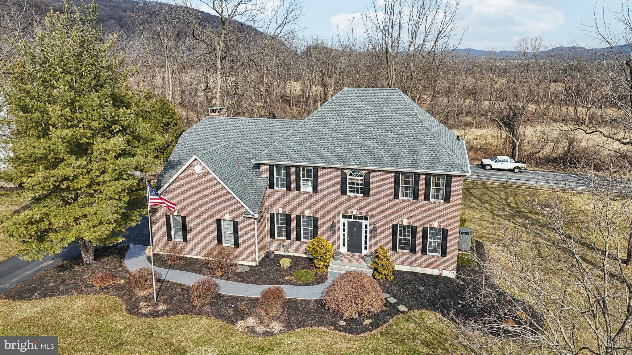 2119 SHERBROOKE DRIVE
