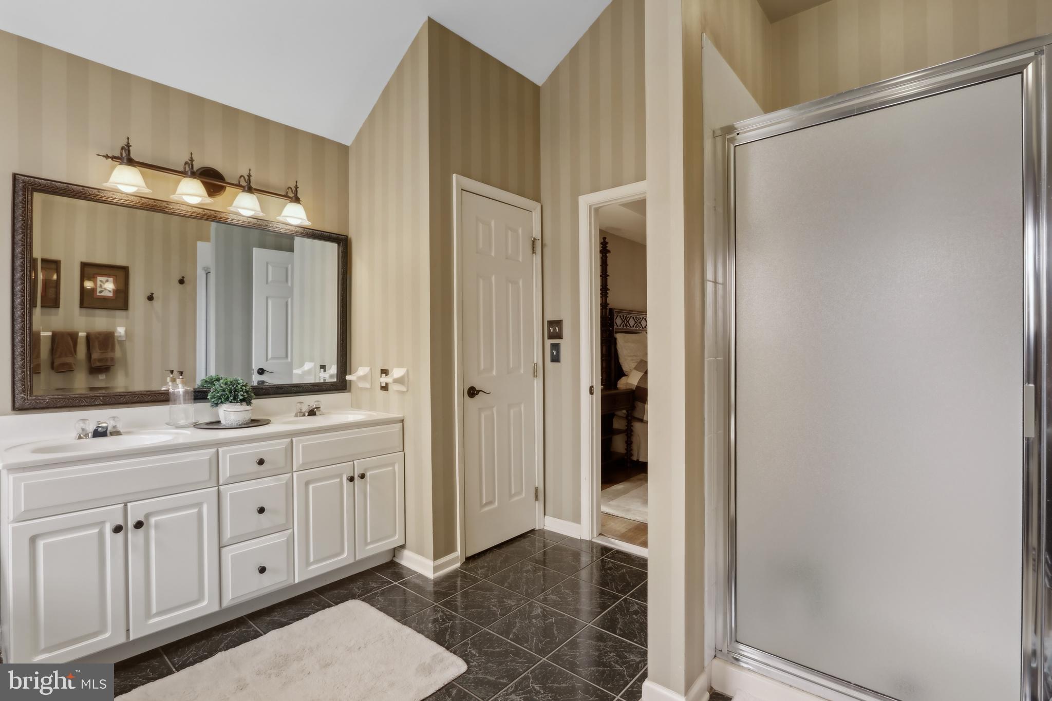 2119 SHERBROOKE DRIVE