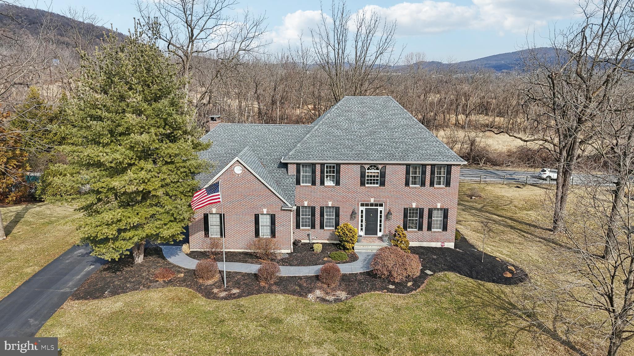 2119 SHERBROOKE DRIVE