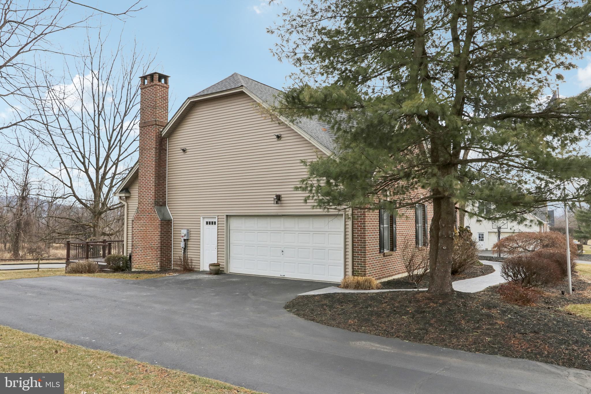 2119 SHERBROOKE DRIVE