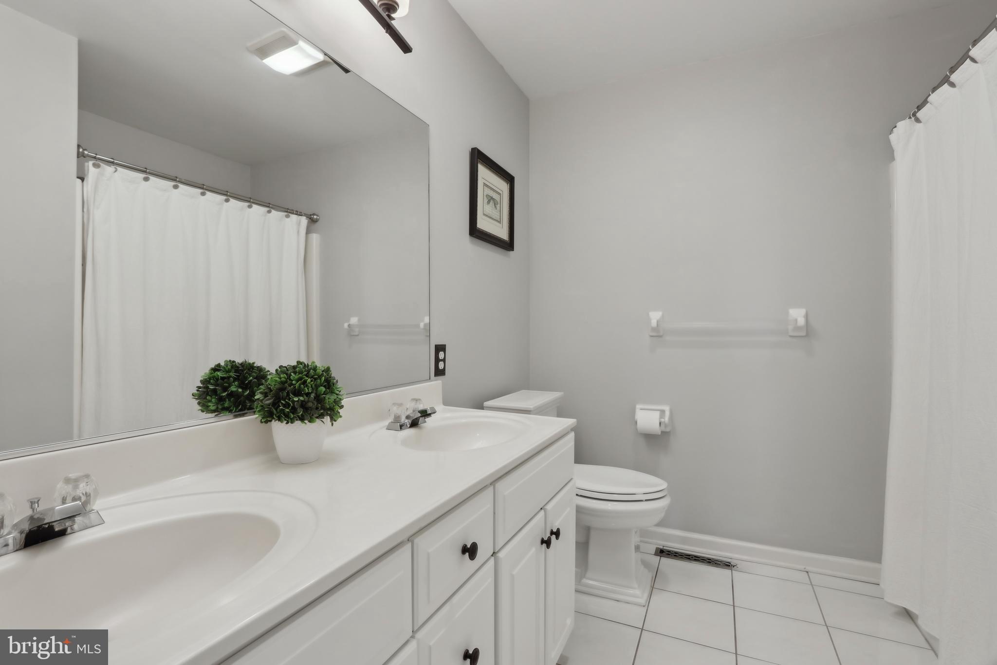 2119 SHERBROOKE DRIVE