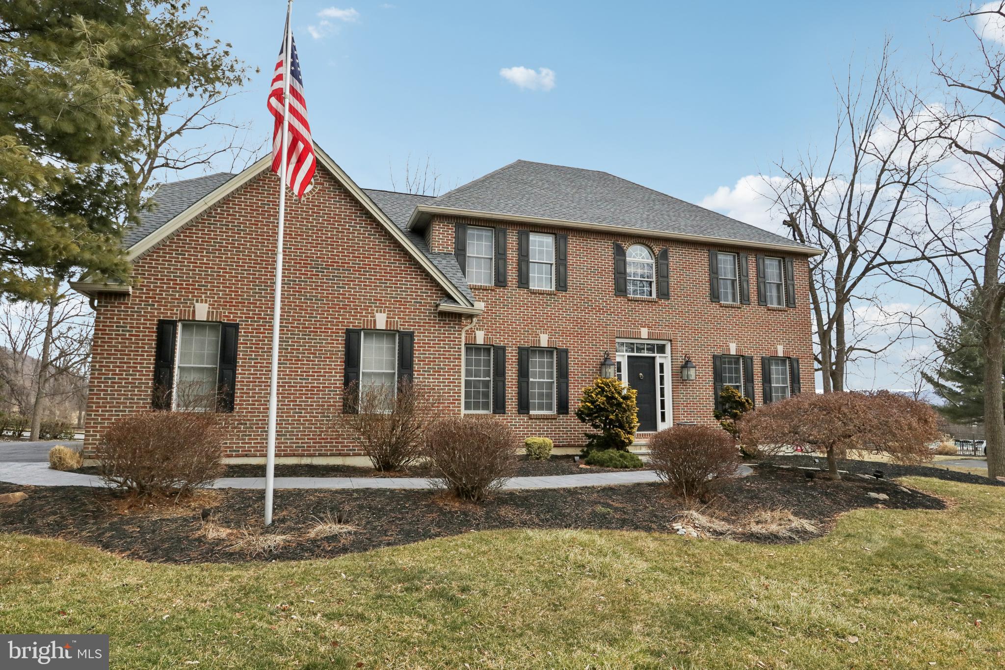 2119 SHERBROOKE DRIVE