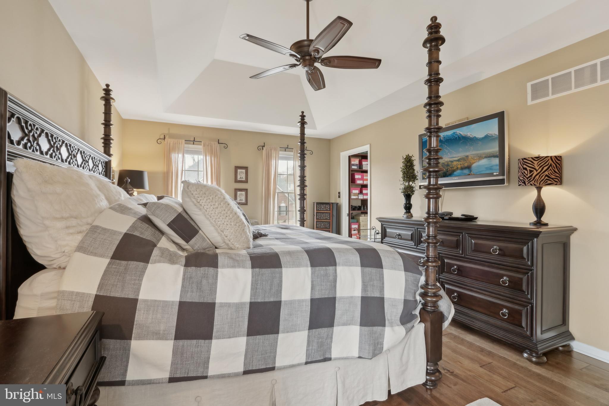 2119 SHERBROOKE DRIVE