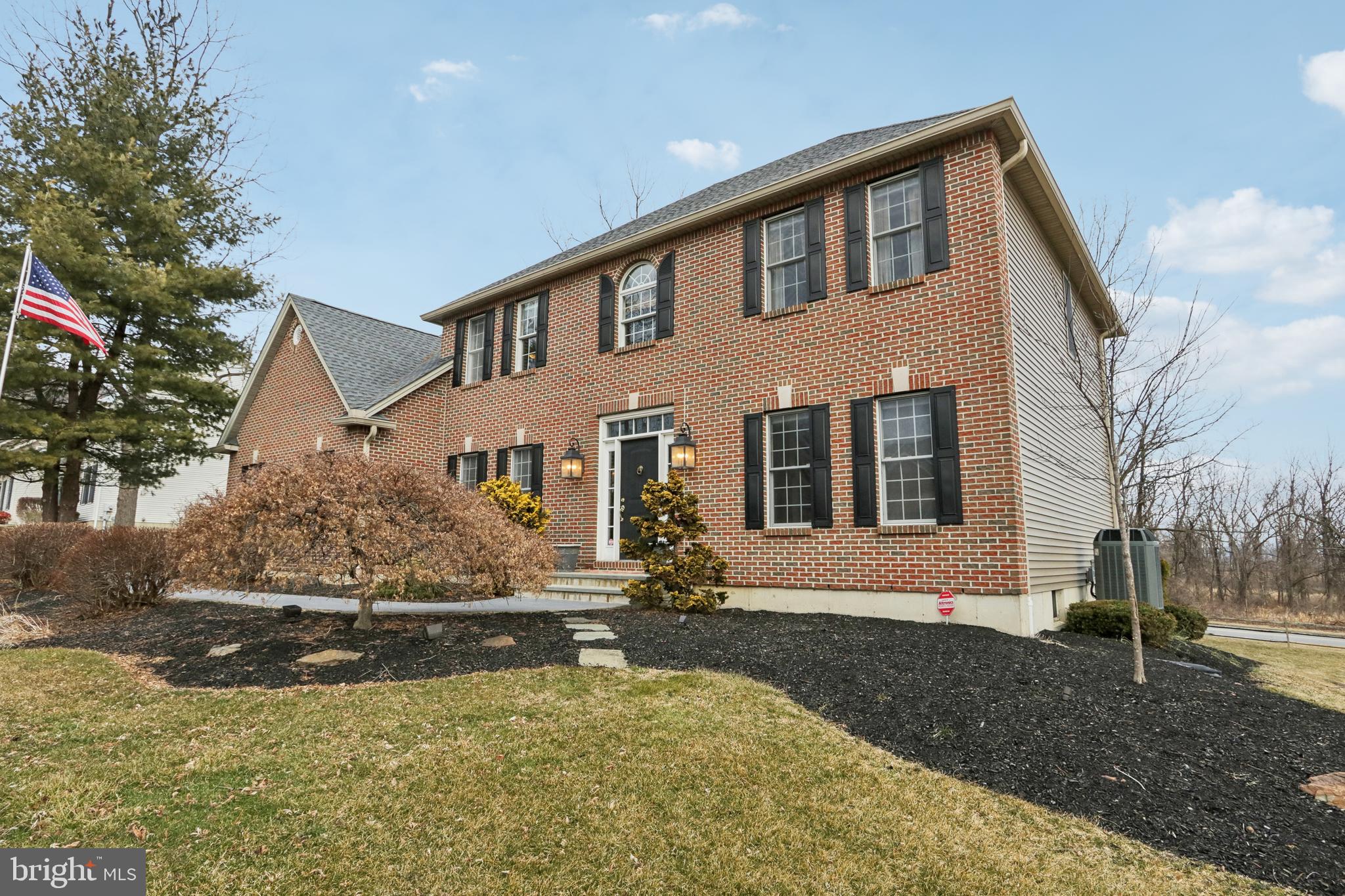2119 SHERBROOKE DRIVE