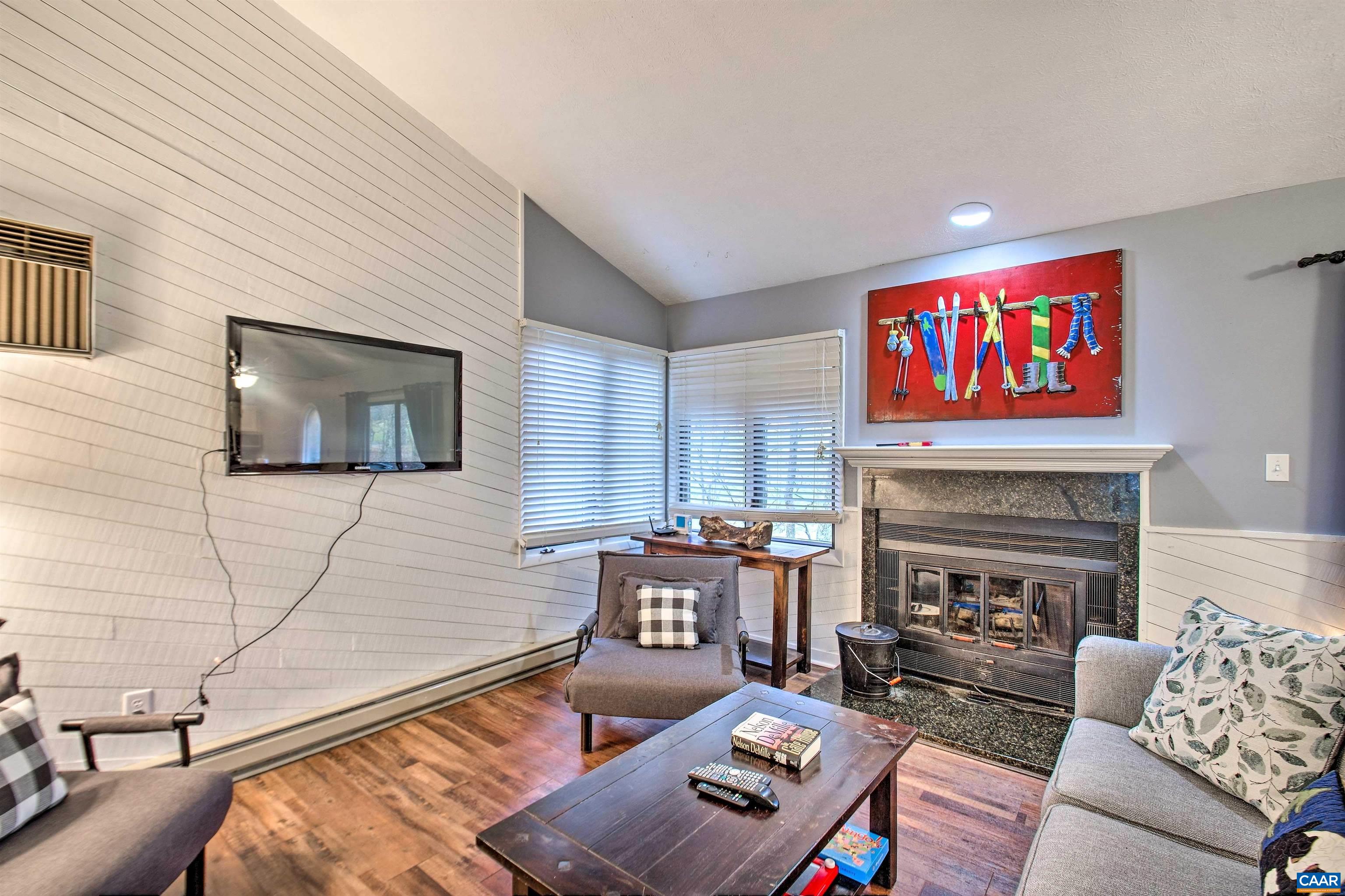 2215 TANNERS RIDGE CONDOS