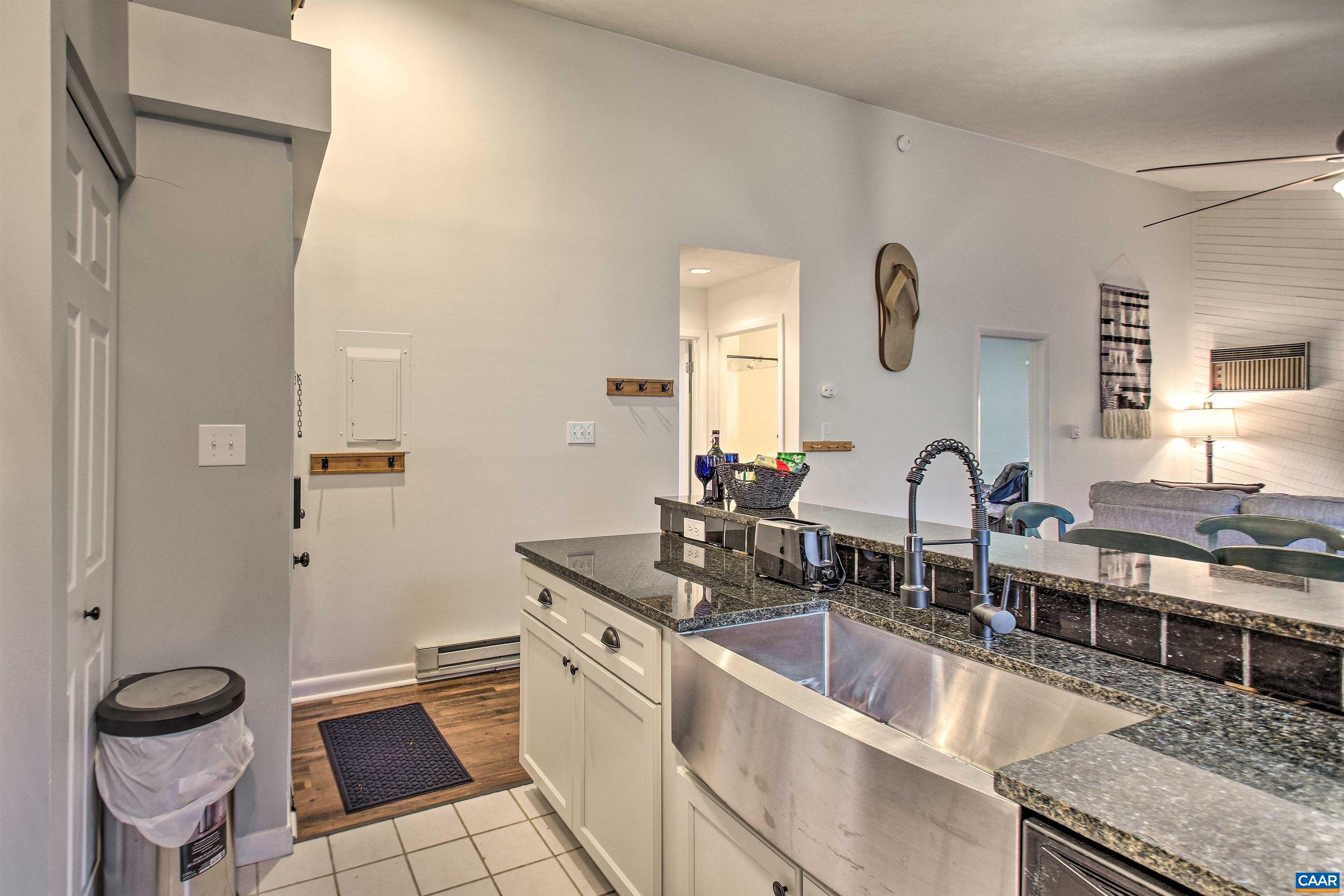 2215 TANNERS RIDGE CONDOS