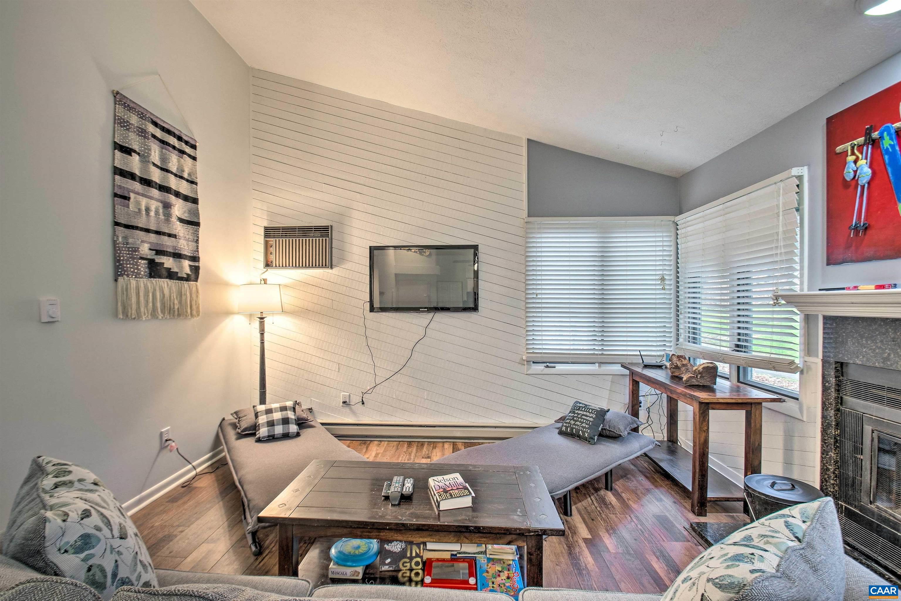 2215 TANNERS RIDGE CONDOS