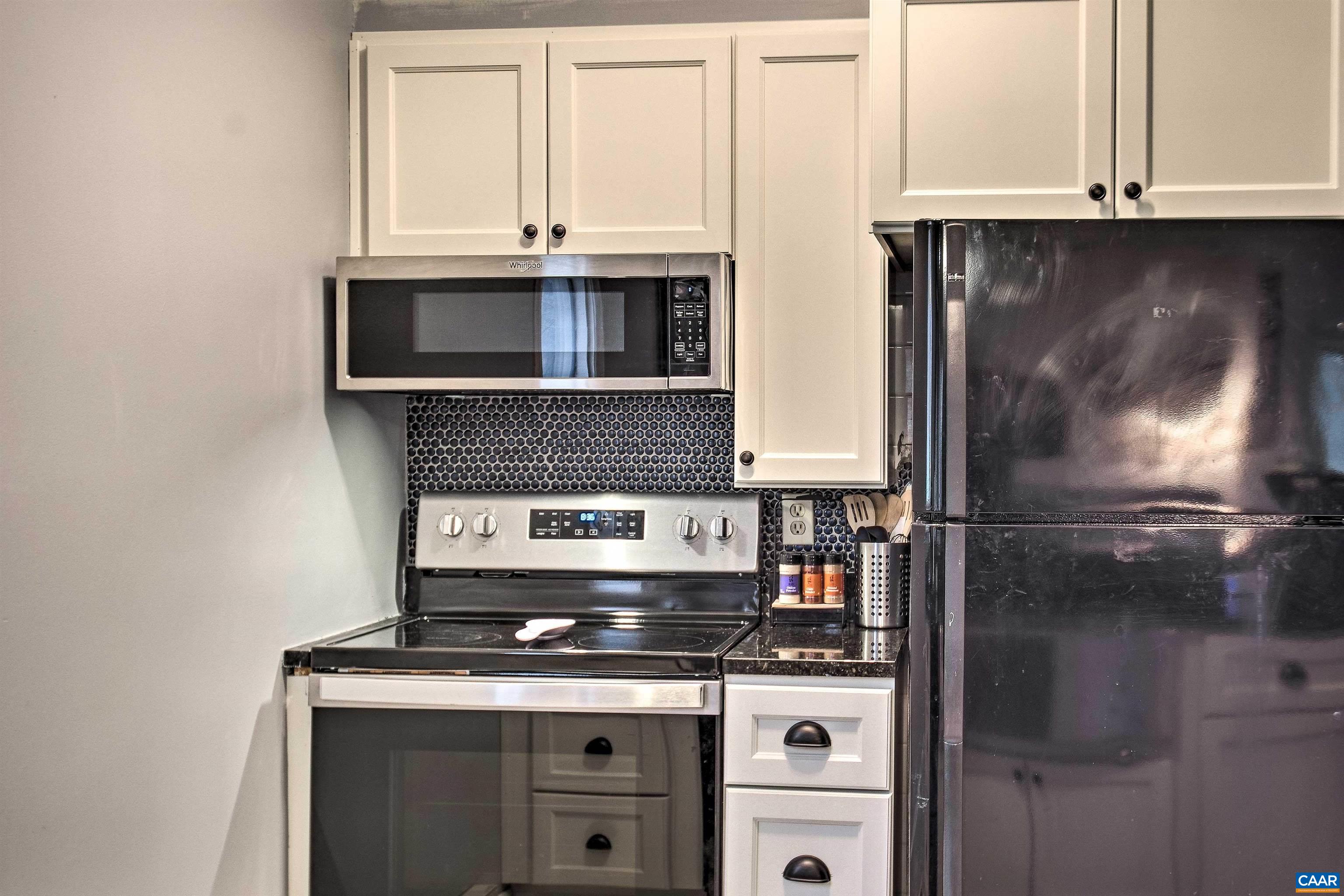 2215 TANNERS RIDGE CONDOS