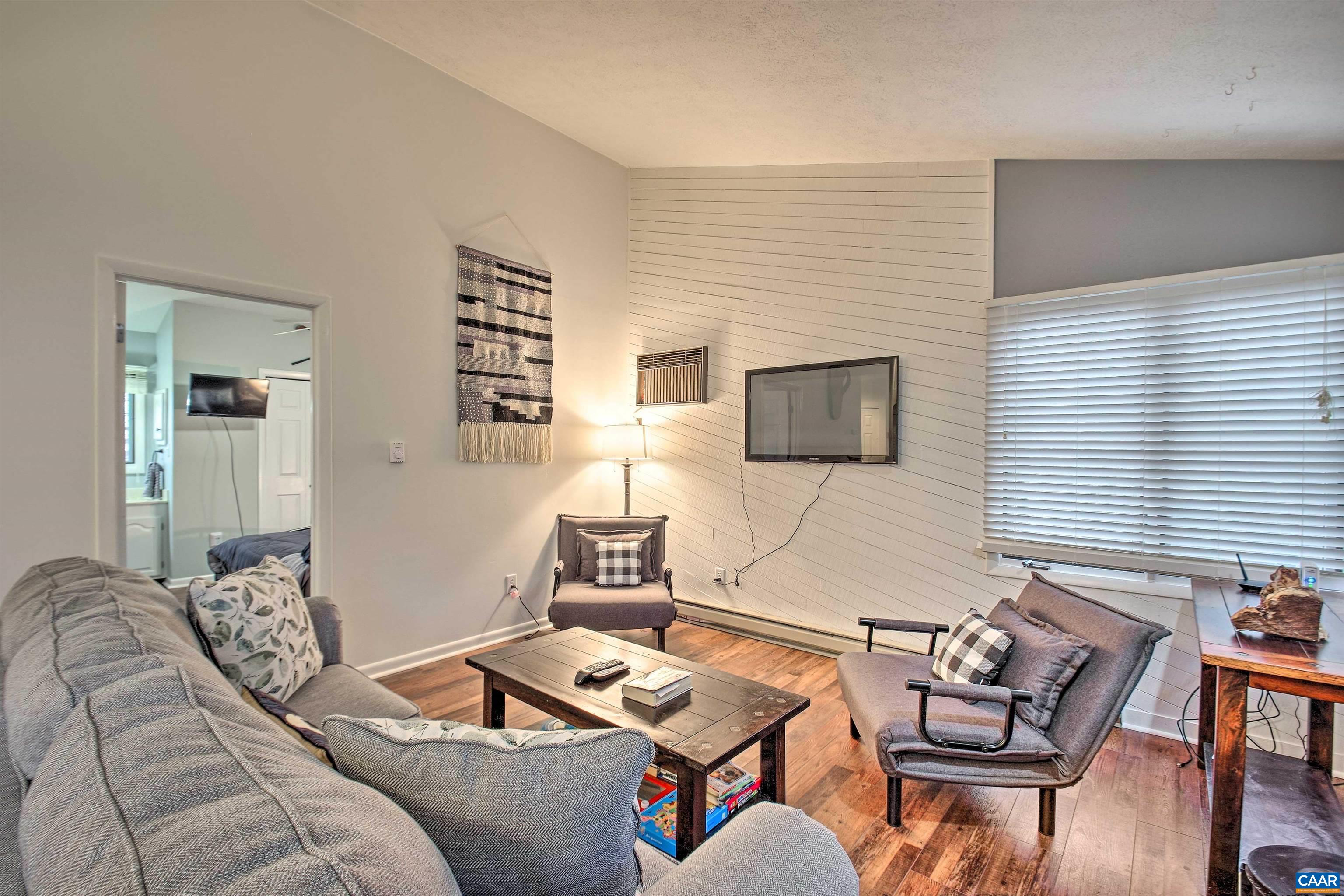 2215 TANNERS RIDGE CONDOS