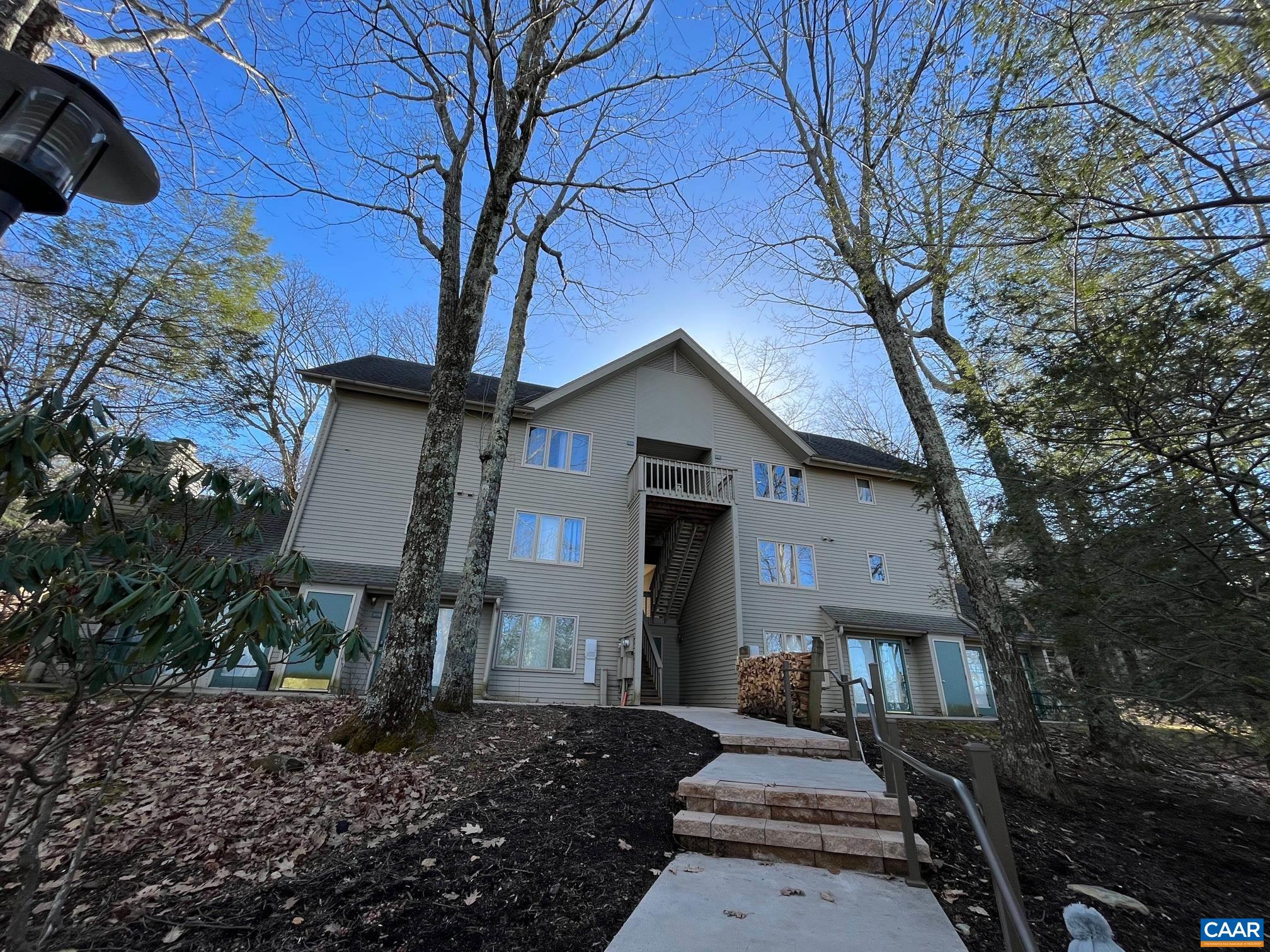 2215 TANNERS RIDGE CONDOS