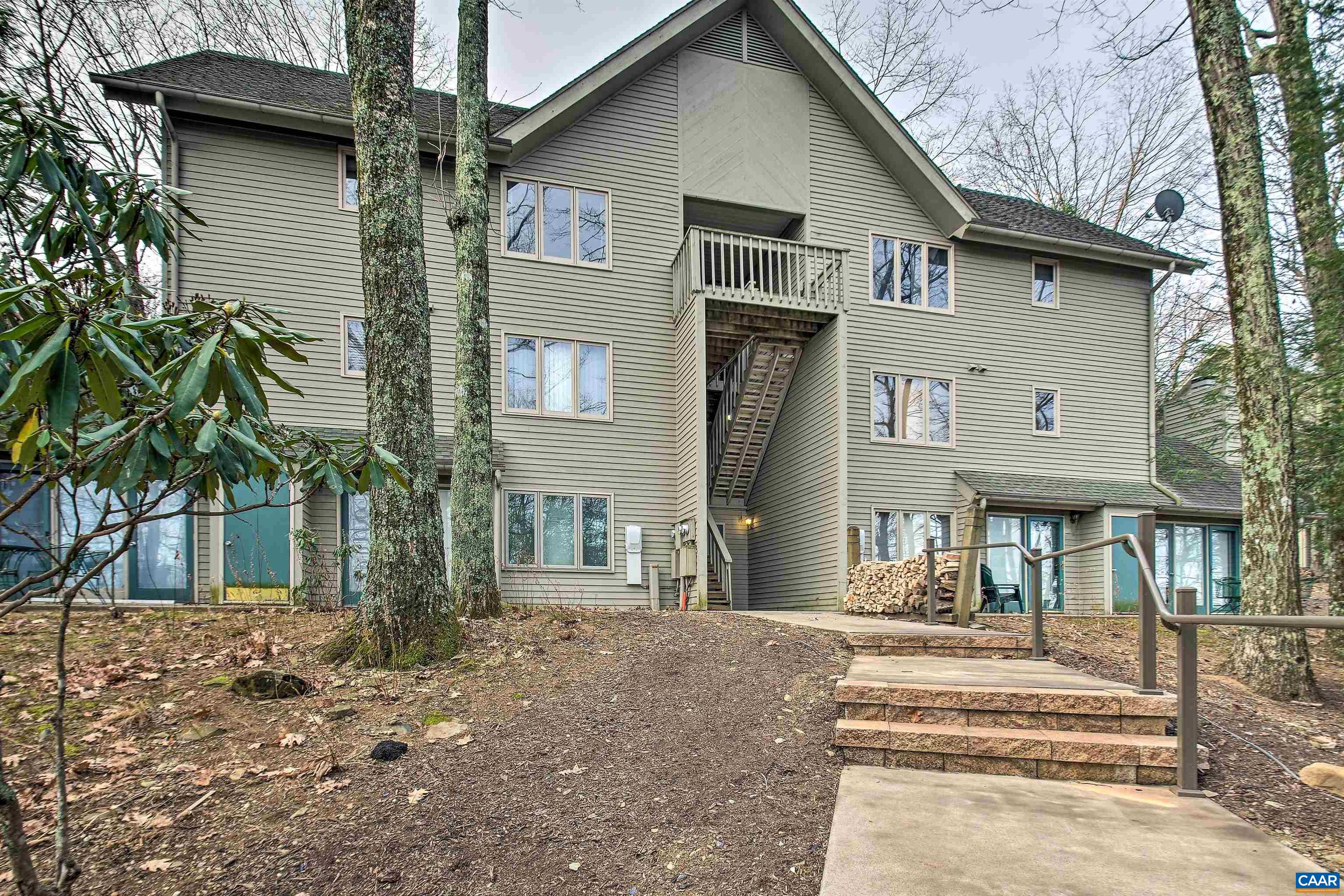 2215 TANNERS RIDGE CONDOS