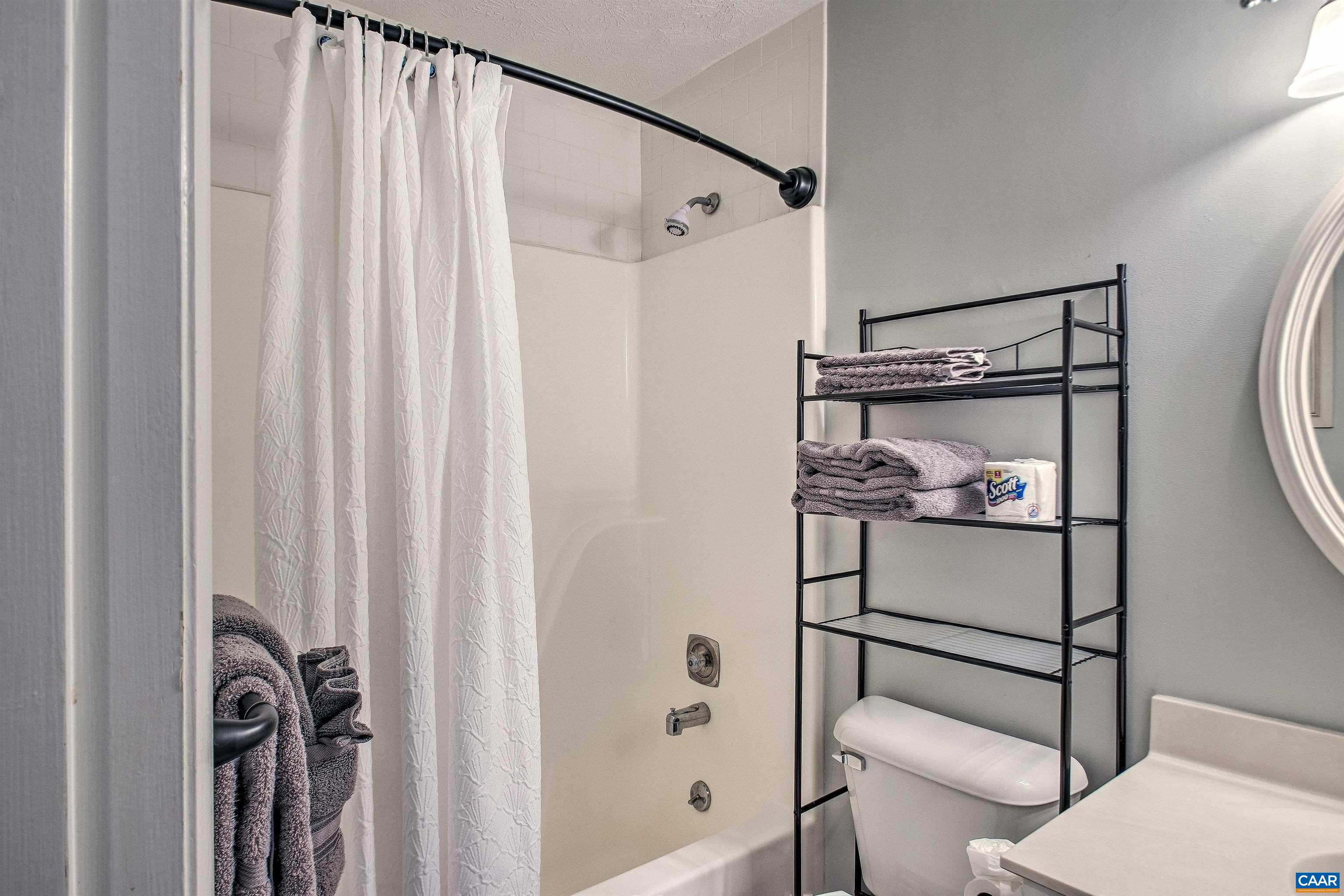 2215 TANNERS RIDGE CONDOS