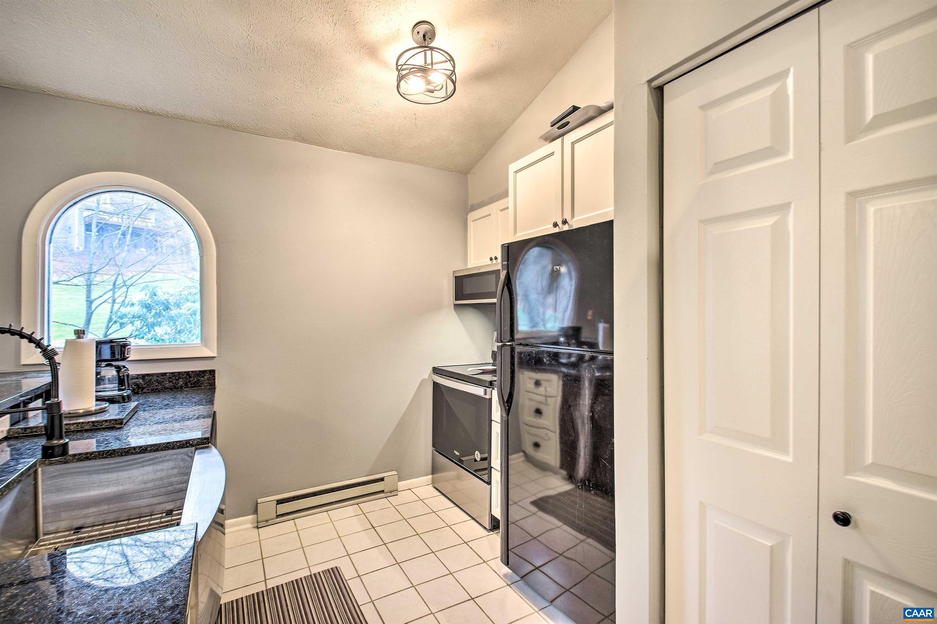 2215 TANNERS RIDGE CONDOS