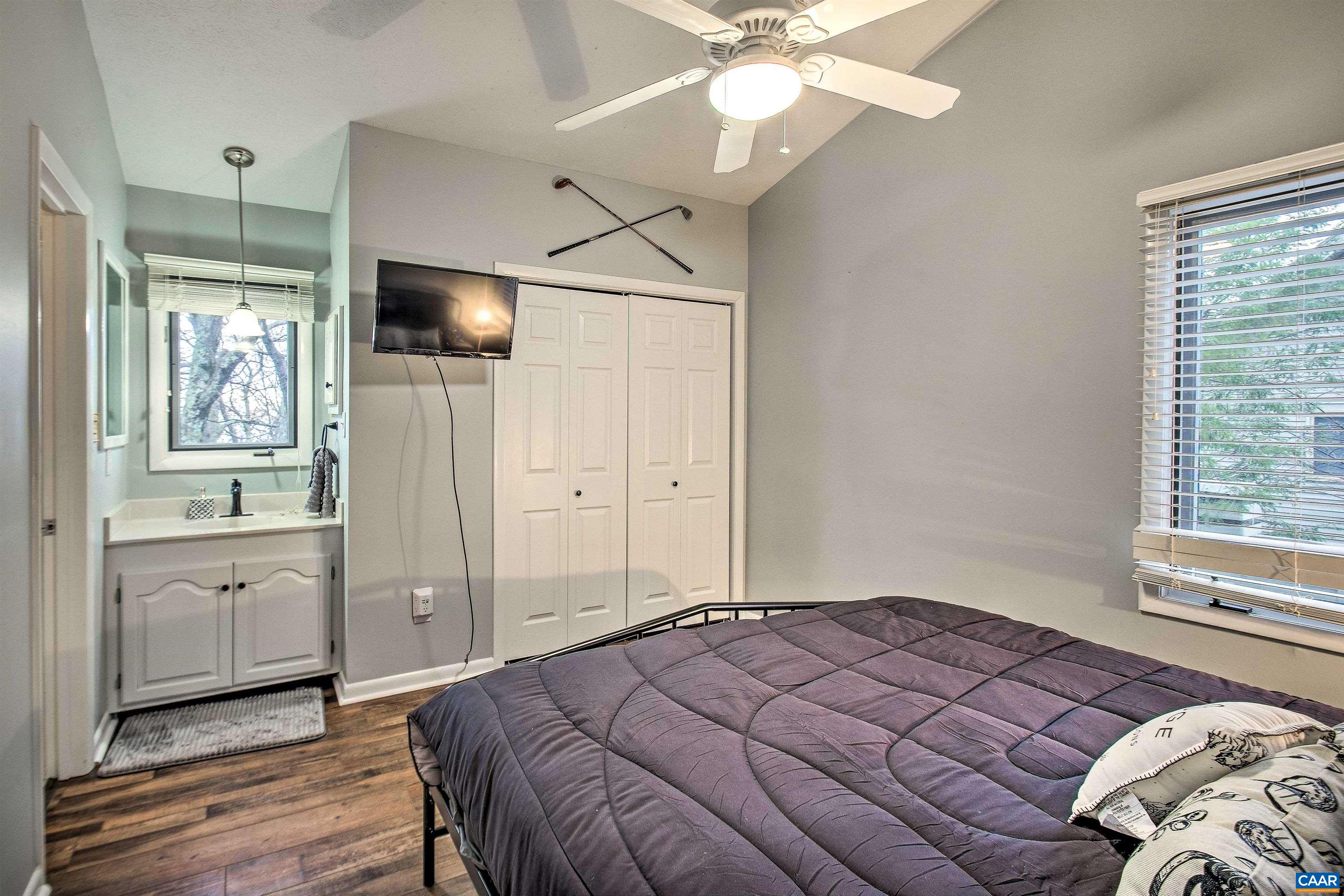 2215 TANNERS RIDGE CONDOS