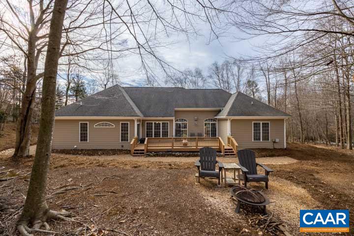 211 HIDDEN SPRINGS LN