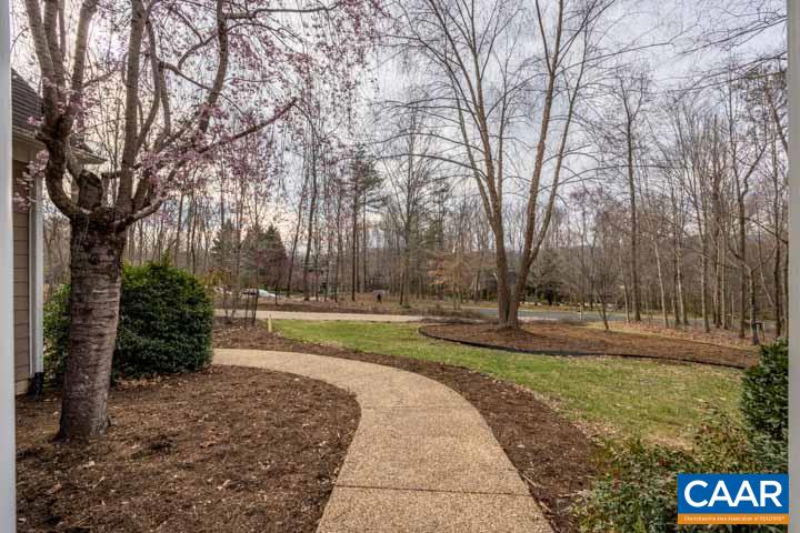 211 HIDDEN SPRINGS LN