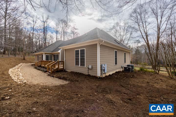 211 HIDDEN SPRINGS LN