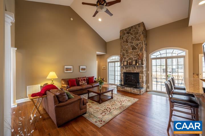 211 HIDDEN SPRINGS LN