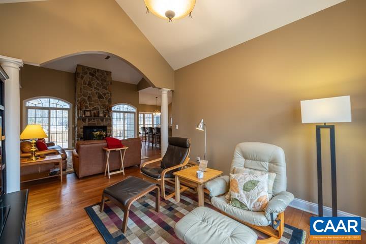 211 HIDDEN SPRINGS LN