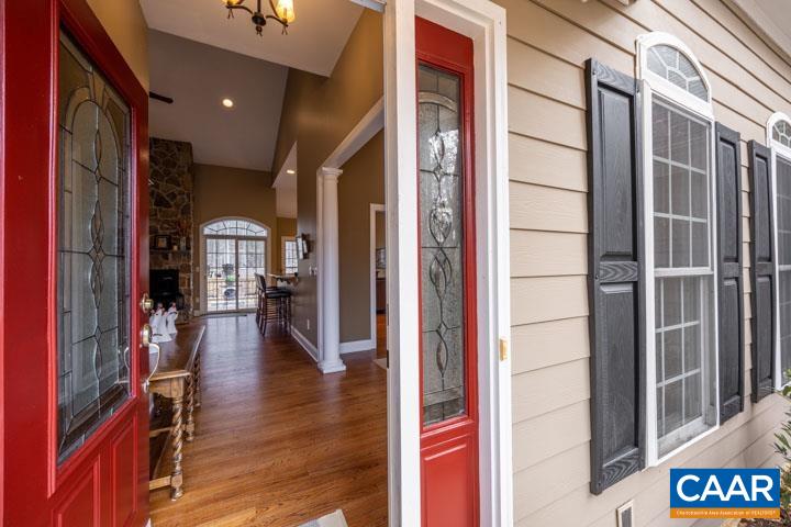 211 HIDDEN SPRINGS LN