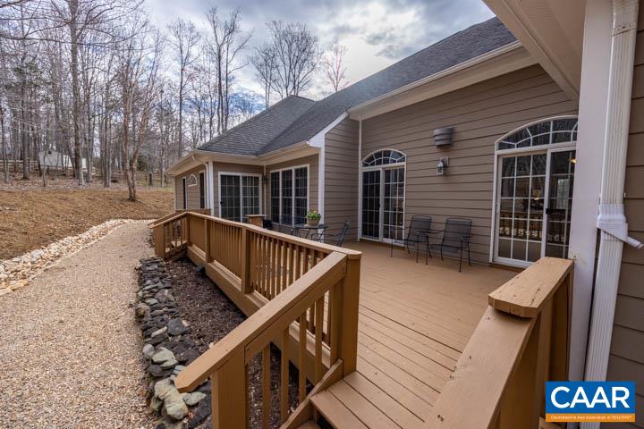 211 HIDDEN SPRINGS LN