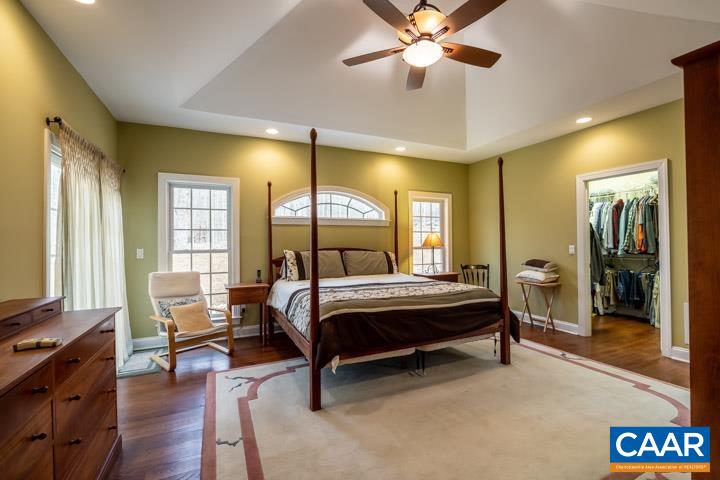 211 HIDDEN SPRINGS LN