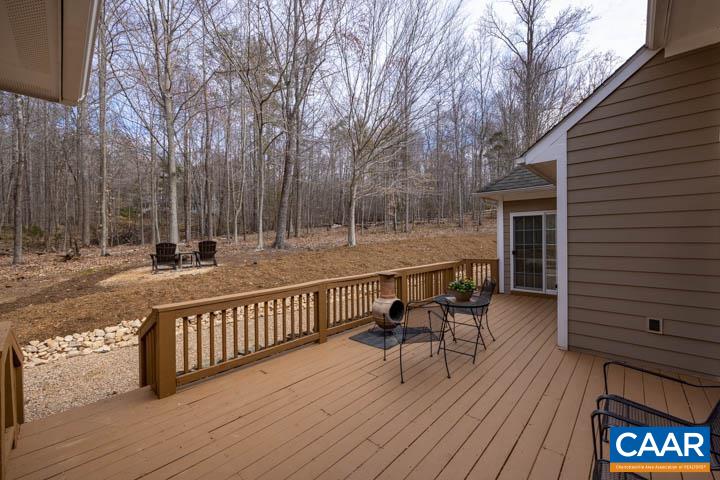 211 HIDDEN SPRINGS LN