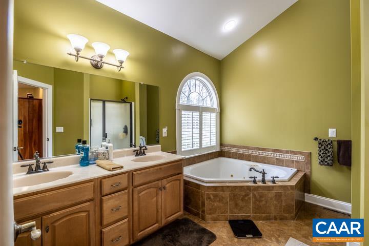 211 HIDDEN SPRINGS LN