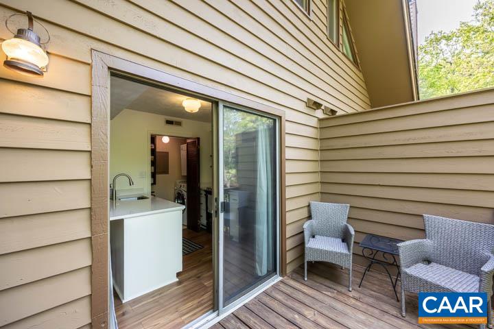 733 LAURELWOOD CONDOS