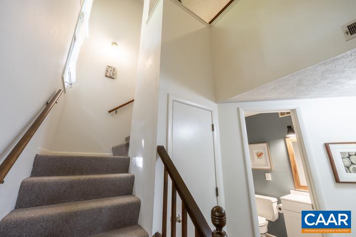 733 LAURELWOOD CONDOS