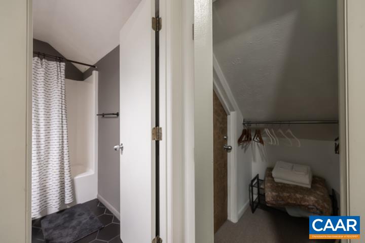 733 LAURELWOOD CONDOS