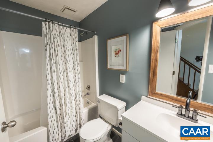 733 LAURELWOOD CONDOS