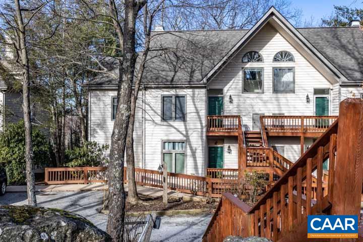 2010 STONE RIDGE WOODS CONDOS