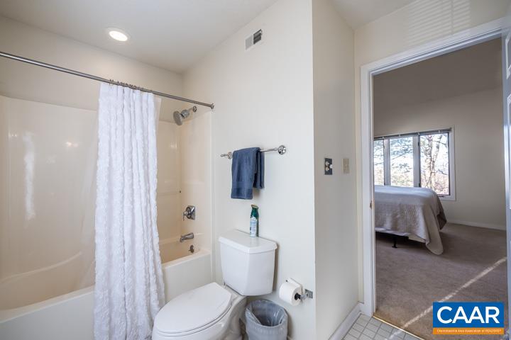 2010 STONE RIDGE WOODS CONDOS