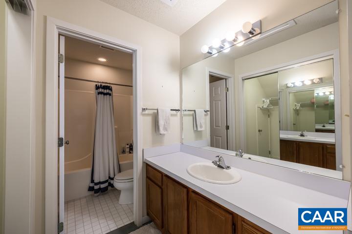 2010 STONE RIDGE WOODS CONDOS