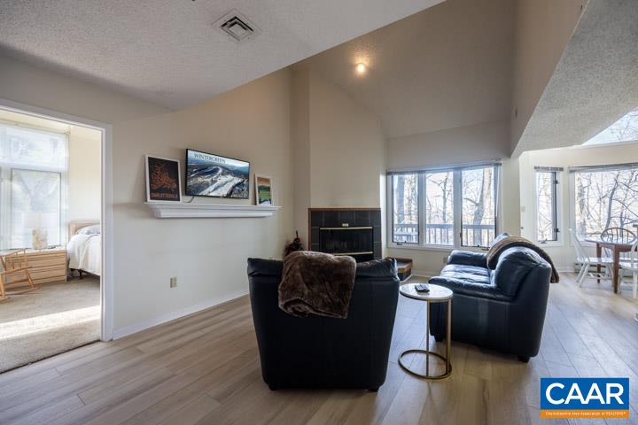 2010 STONE RIDGE WOODS CONDOS