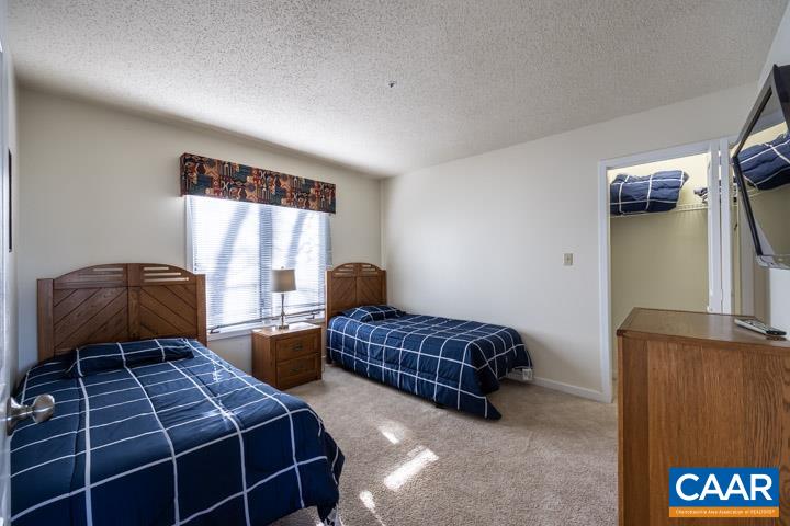2010 STONE RIDGE WOODS CONDOS