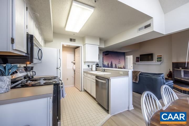 2010 STONE RIDGE WOODS CONDOS