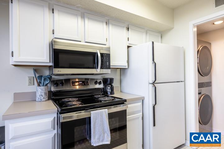 2010 STONE RIDGE WOODS CONDOS