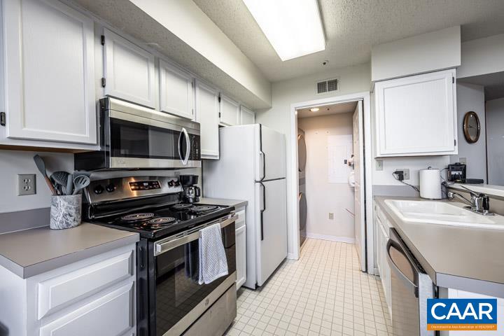 2010 STONE RIDGE WOODS CONDOS