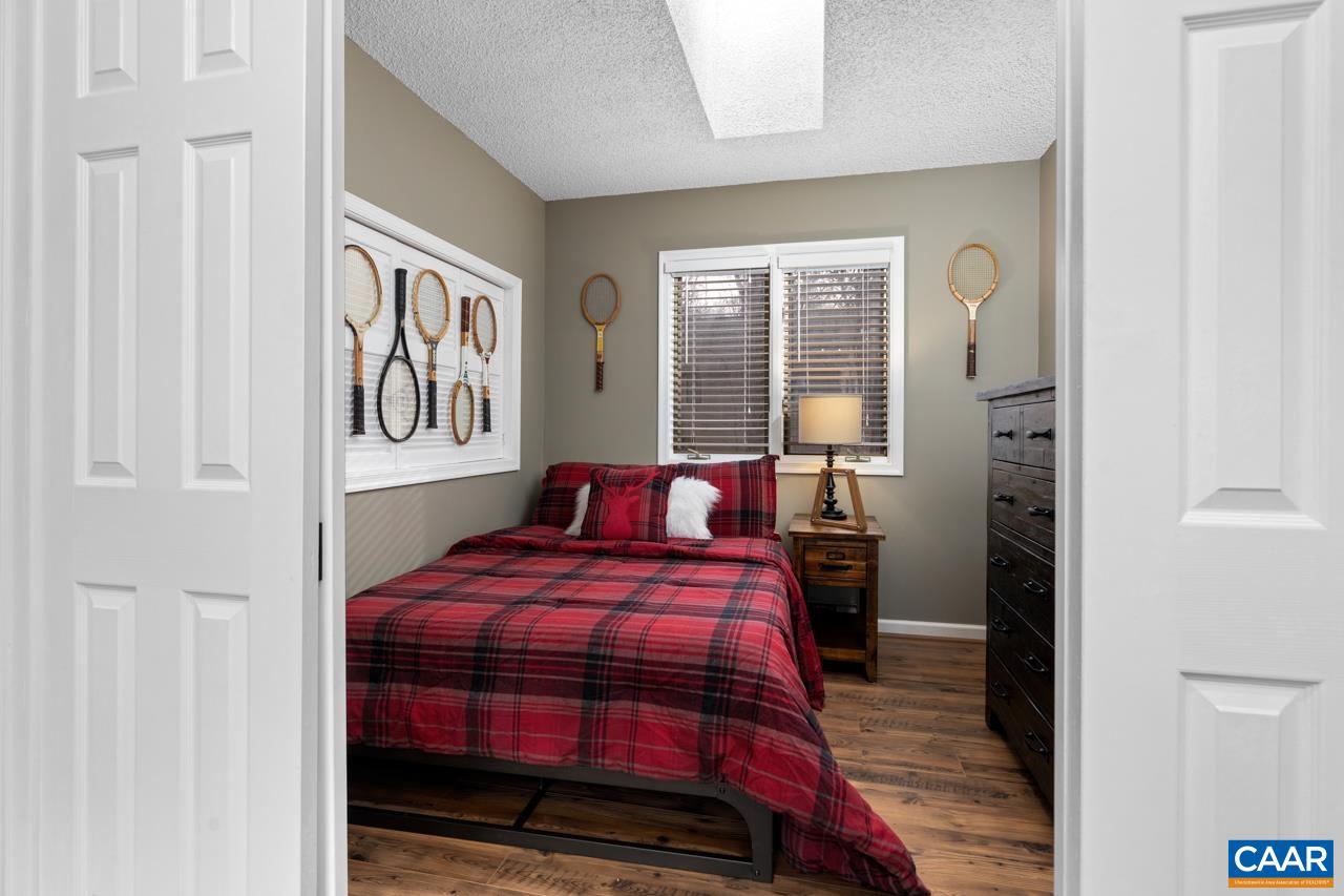 25 STEM LN