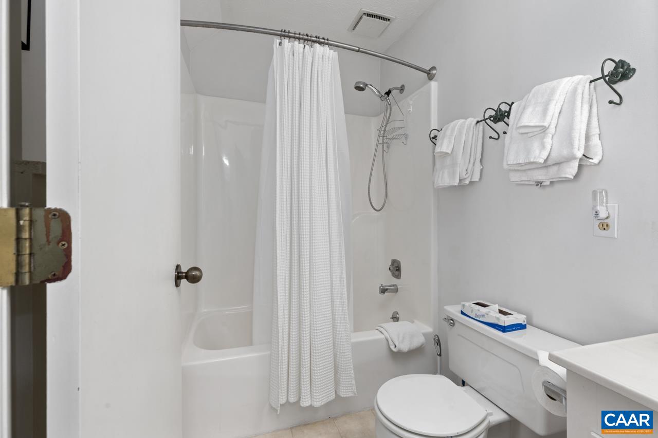 773 LAURELWOOD CONDOS